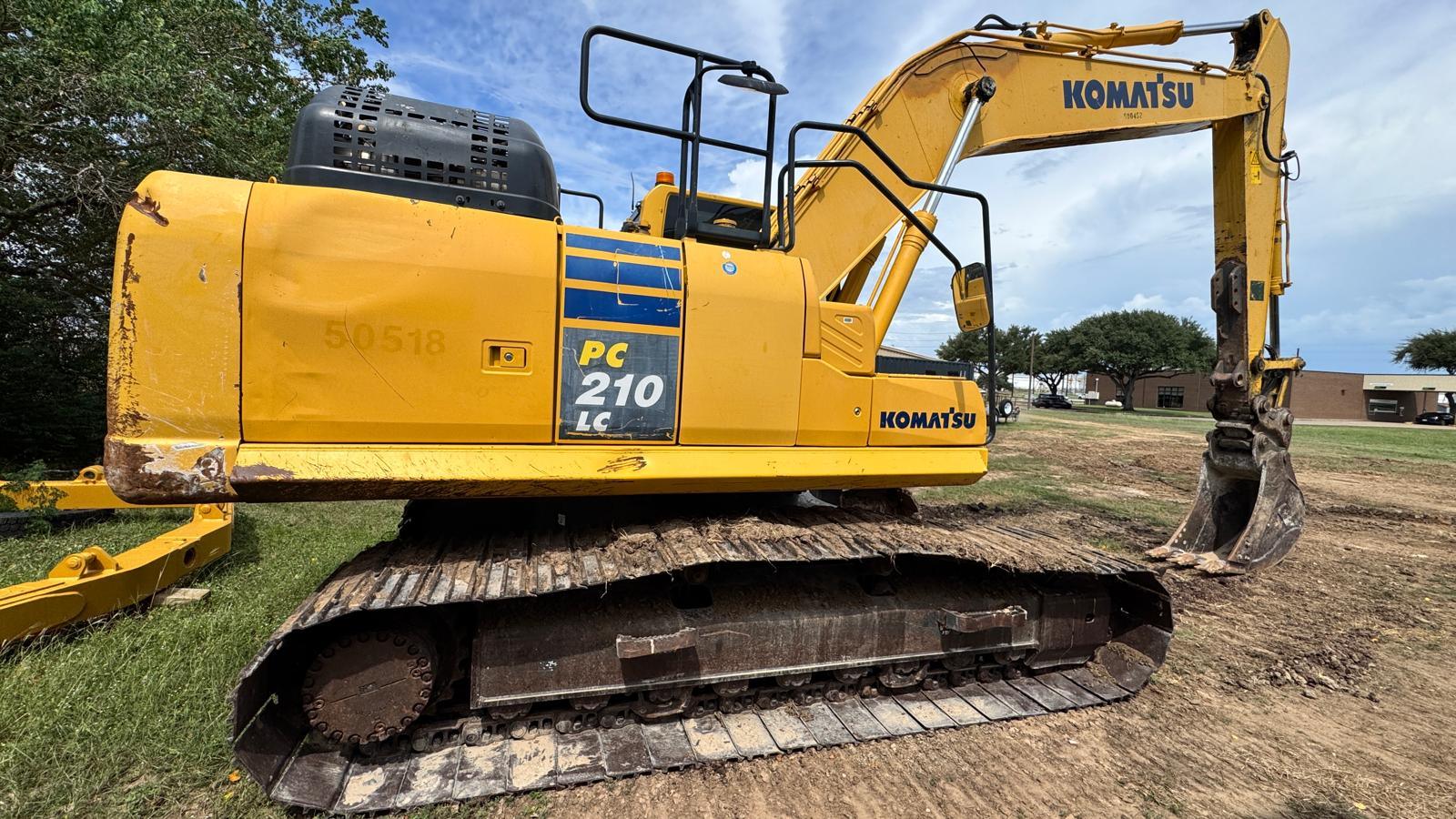 2017 Komatsu PC210LC-11 excavator, side view